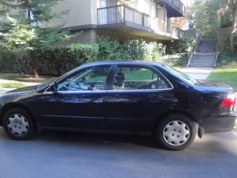 honda accord, 2000 make, LX sedan 4D, 152,000 miles 3