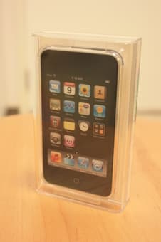 ***Brand New Never Used iPod Touch 8GB for Sale*** 2