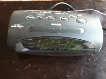 SONY alarm clock with FM - $10 1