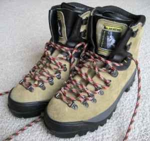 For sale: ShurGrip-Z #SZ329 snow chains, La Sportiva Makalu boots 1