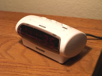 Moving sale: Digital alarm clock, 10$ 1