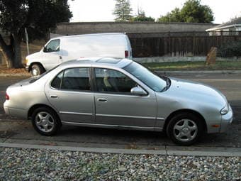 1995 Nissan Altima for sale 2