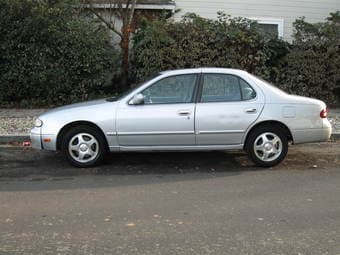 1995 Nissan Altima for sale 1
