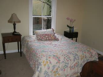 Two rooms with separate entrance available in Menlo Park 1
