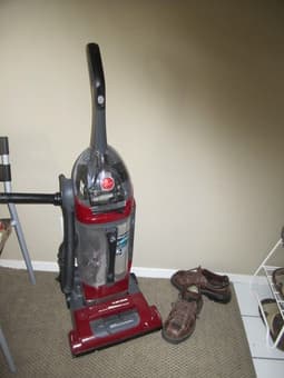 Nice Vacume cleaner only for $15 ans shoes stand for $5 1