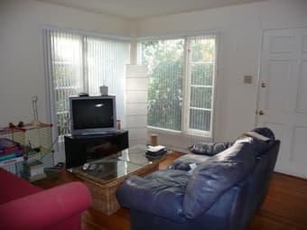Share in sunny, spacious, charming 2-bedroom house 1