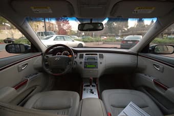 2006 Hyundai Azera 4 Dr Sedan Limited 3