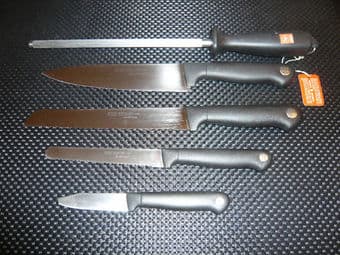 Wusthof 6 piece knife set!! Includes 8in chef's knife! $100 2