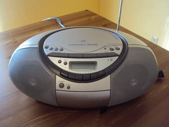 CD player and radio $15 1