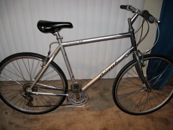 Giant Cypress St Bicycle - 190$ 1