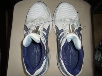 Asics Women's Running Shoes, size 8.5 2