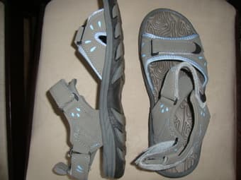 Women's Reef Sandals 2