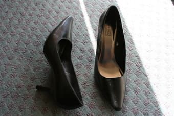 Purse and high heels (5 1/2) 2