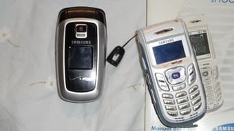 Verizon cell phone (Samsung), car power charger 2
