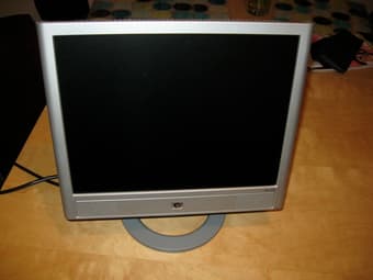 Flat LCD Monitor - HP vs15c - 25$ 1