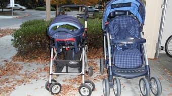 Baby stuff (stroller, bath chair, photo album, swim jacket, toy) 1