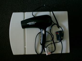 Hair dryer $5 2