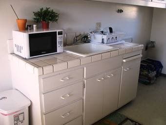 Fully Furnished Campus Summer Sublet, Female Stanford Affiliate Only 3