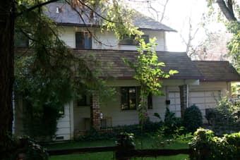 Spacious two story 5 bed for rent off University 1