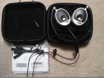 MINT Almost New Bose Over the Ear Headphones 1
