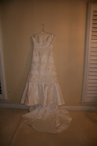 Gorgeous Unused Wedding Dress 1