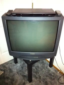 29'' CRT Panasonic TV + Sony upscaling DVD player DVP-NS700H - $25 obo 1