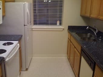 $1000 Mountain View 1bedroom + private bath + in-unit laundry + garage 3