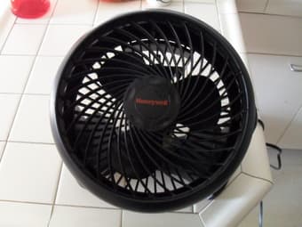 moving sale: fan, hand vacuum, color inkjet 1