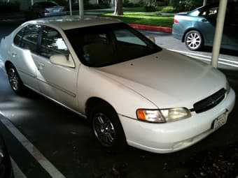 Nissan Altima GXE 1999- Great condition 109K miles for  $3,400 1