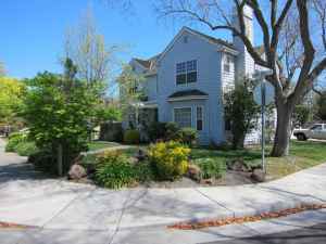 Master bedroom in 5BR house available for sublet May 30 - June 12 2