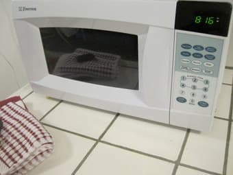 Microwave / Kettle / Toaster 1