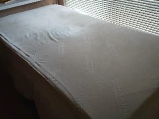 Comfortable Tempur-pedic mattress for sale 1