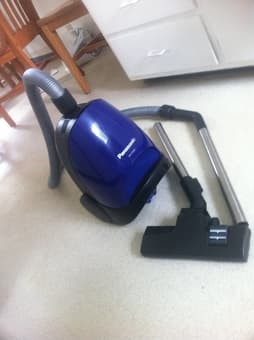 Panasonic Vacuum Compact but Powerful- used for only 3 months. 35$ 1