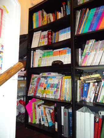 Black book shelf - $7 1