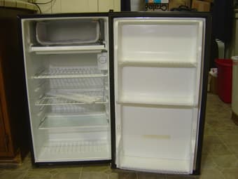 SANYO compact 3.7 cuft refrigerator $40 2