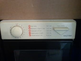 Small microwave, old but works. $5 2