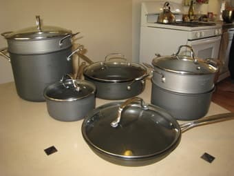 Cuisinart Chef's Classic Non-stick 12-Piece Cookware Set 2