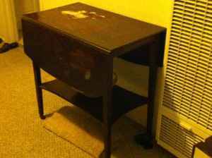 ••Dark wood table•Extendable flaps•Use as desk/dining/side table•• 2