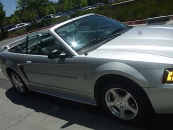 2003 Ford Mustang convertible with full guaranty until 09/05/2011 2
