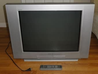 Sony Trinitron TV (27" Flat Screen) with VGA-composite converter - $40 1