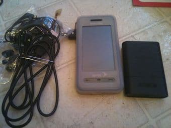 Samsung Instinct Cell Phone - 1st Generation 1