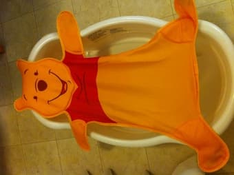 Disney Newborn To Toddler "Bath Tub", Winnie The Pooh (19 $) 2