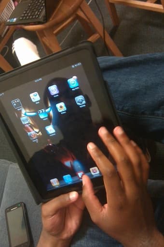 PRISTINE: iPad 1st gen 16gb/wifi + case $360 or obo 2