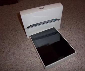 iPad 2 Wi-Fi + 3G Black (16 GB, Verizon) $550 1