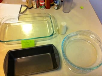 Pyrex baking pans $8 each 1