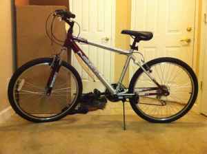 Mountain BICYCLE + LOCK: 95$ 1