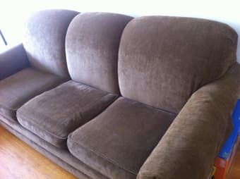 $500 La-Z-Boy Sleeper Couch, Incredible Deal, Moving Must Sell 3