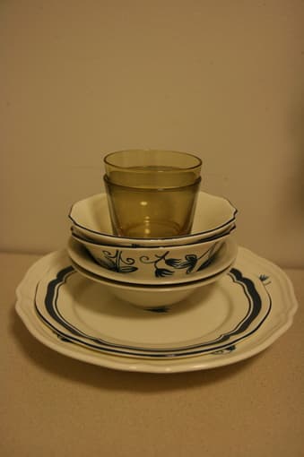 moving sale (artificial flowers, dinnerwares, sofa sleepcover ) 2