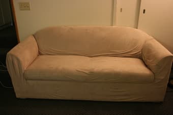 moving sale (artificial flowers, dinnerwares, sofa sleepcover ) 3