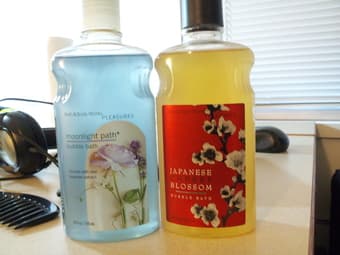 Unopened Bath & Body Works Bubble Bath Gel $2 1